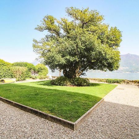 Lario Elegante Apartment Menaggio Luaran gambar