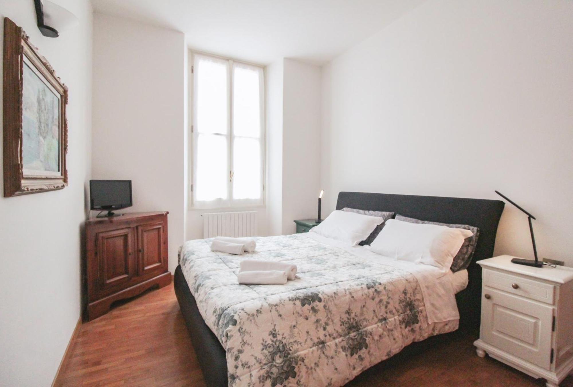Lario Elegante Apartment Menaggio Luaran gambar