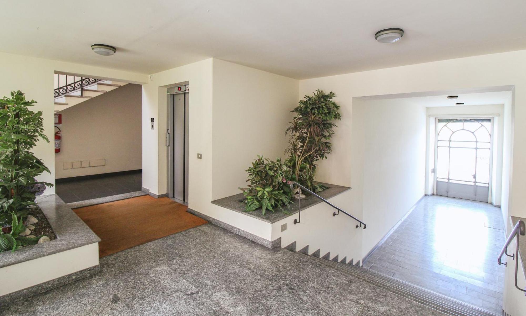 Lario Elegante Apartment Menaggio Luaran gambar